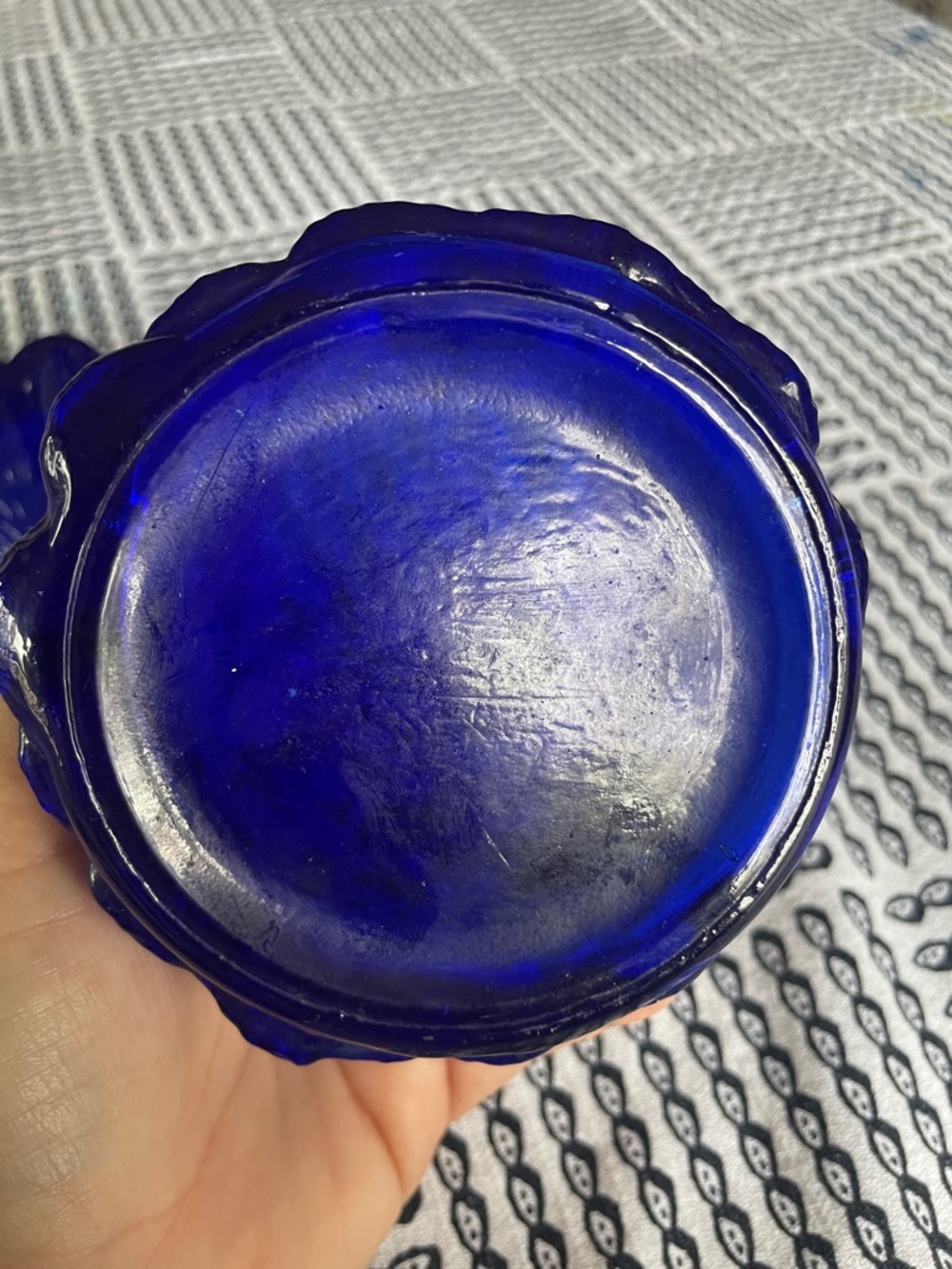 Cobalt Blue glass mother  Bunny with apron Figurine  jar - Picture 8 of 8
